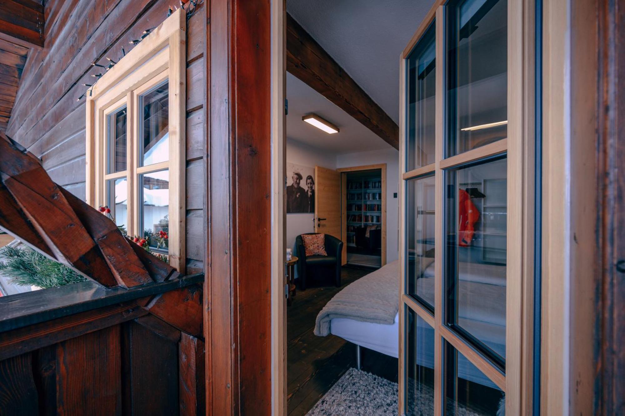 Haus Richard Falch - Inklusive Kostenloser Premium-Sommerkarte サンクト・アントン・アム・アールベルク エクステリア 写真
